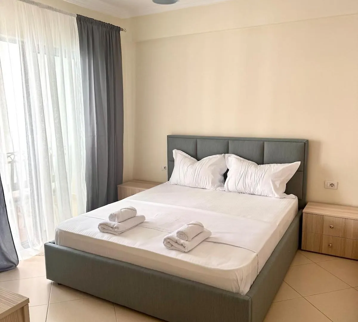 The Cozy Balcony Family Apartment Tirana