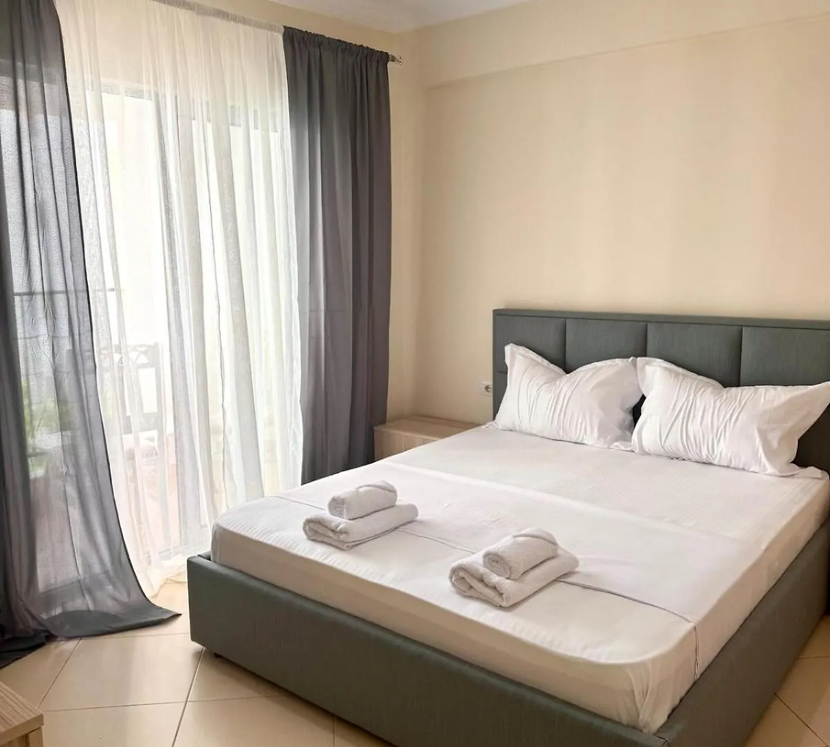 The Cozy Balcony Family Apartment Tirana Albania