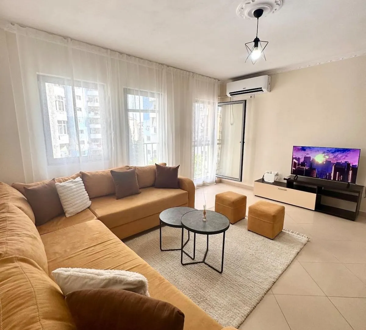 The Cozy Balcony Family Apartment Tirana Albania