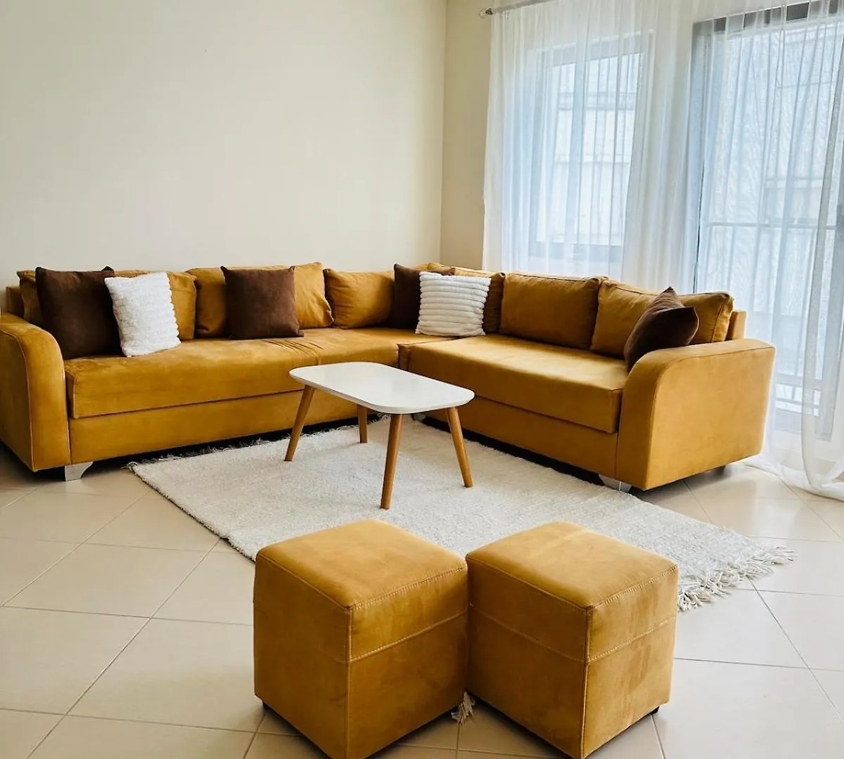 The Cozy Balcony Family Apartment Tirana
