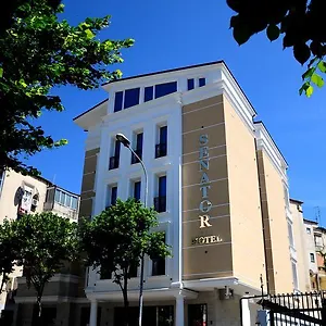 Otel Senator, Tiran
